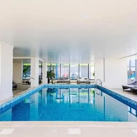 Apartment Mamaia Nord- 3 Piscine Exterioare Plaja Centru Promenada Navodari