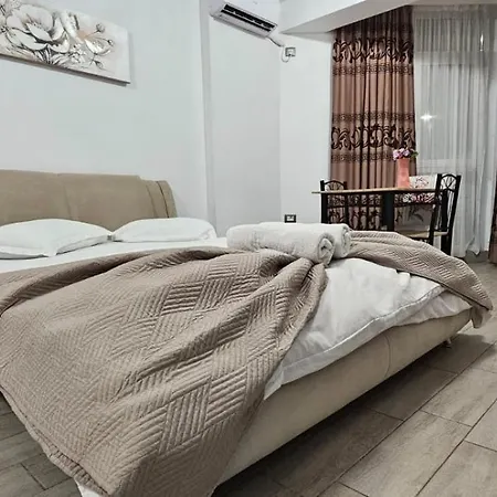 Lägenhet Mamaia Nord- 3 Piscine Exterioare Plaja Centru Promenada Năvodari