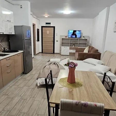 Mamaia Nord- 3 Piscine Exterioare Plaja Centru Promenada Lägenhet